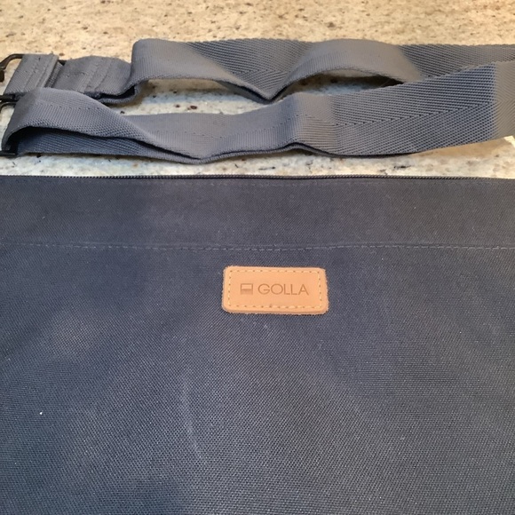 Golla Black IPad Tablet Case Sleeve - Picture 2 of 7